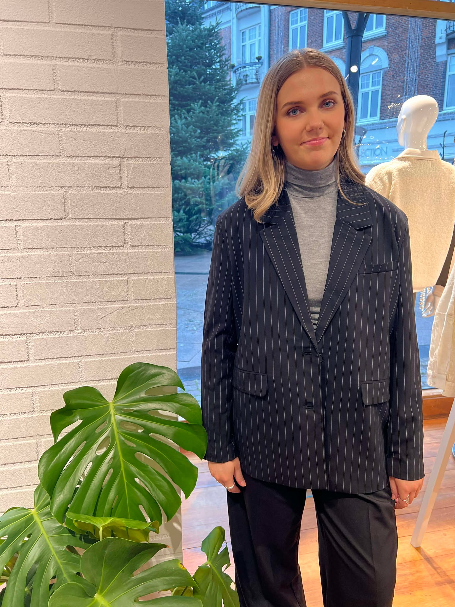 NMFLOW Blazer - Black